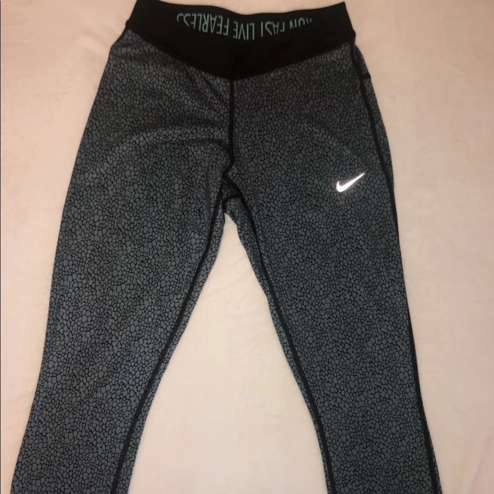 Nike Capri leggings Xs